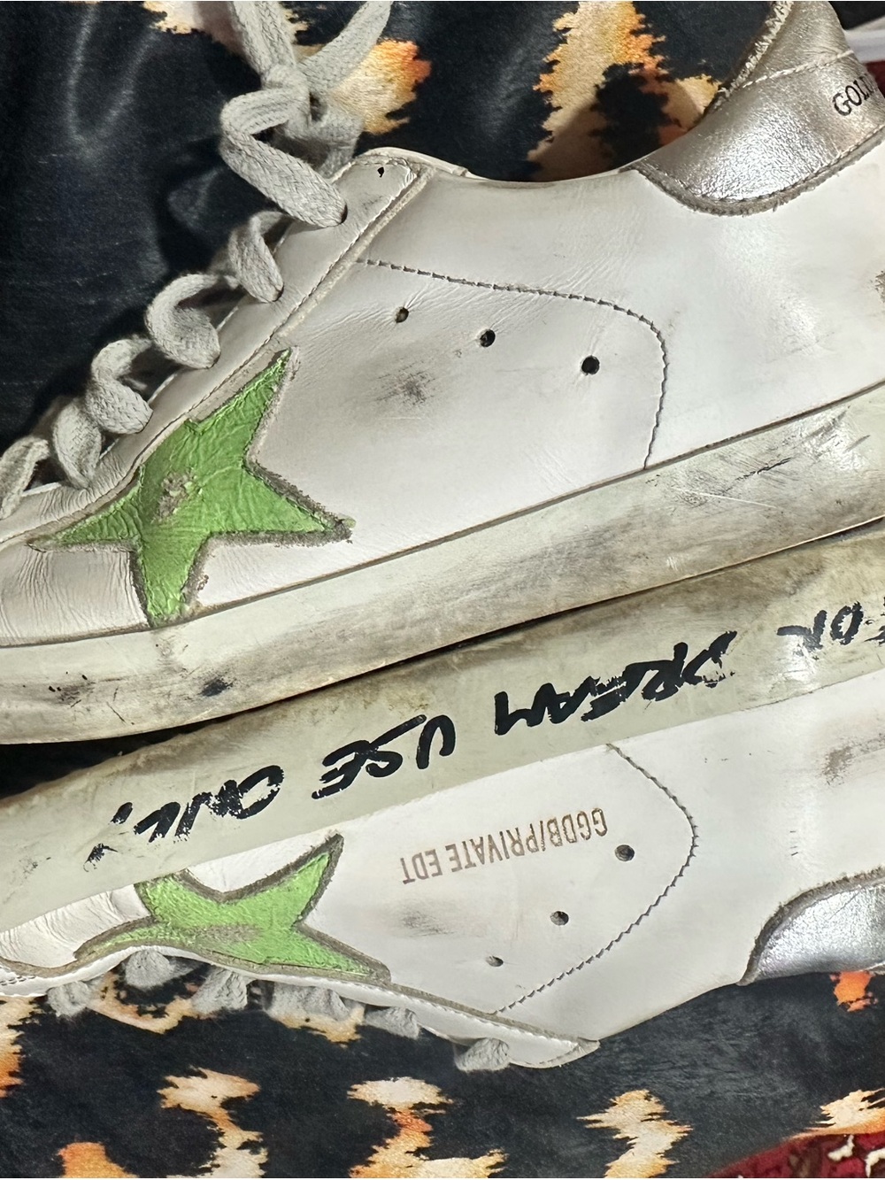 Golden Goose White Low-Top Sneakers with Lime Green Star - Picture 3 of 5